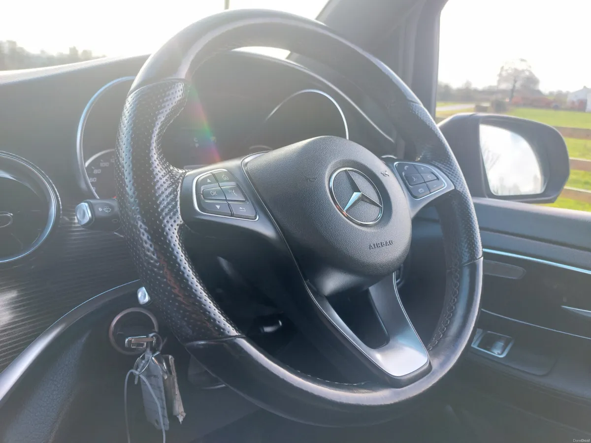 Mercedes-Benz V-Class 2021' V250 Advantgarde - Image 4