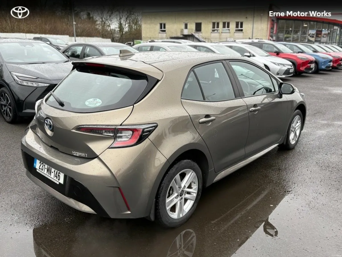 Toyota Corolla LUNA H/B Hybrid - Image 3
