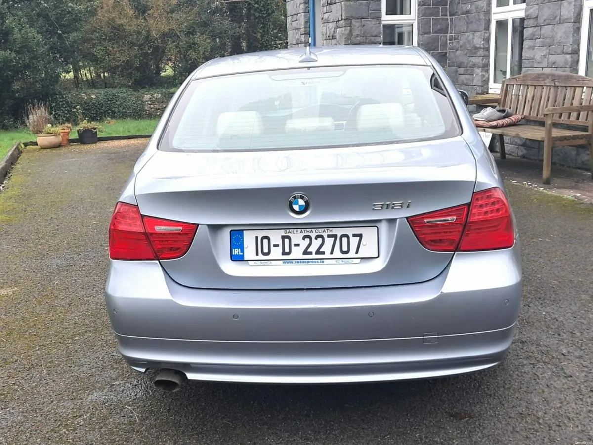 BMW 3-Series 2010 - Image 1