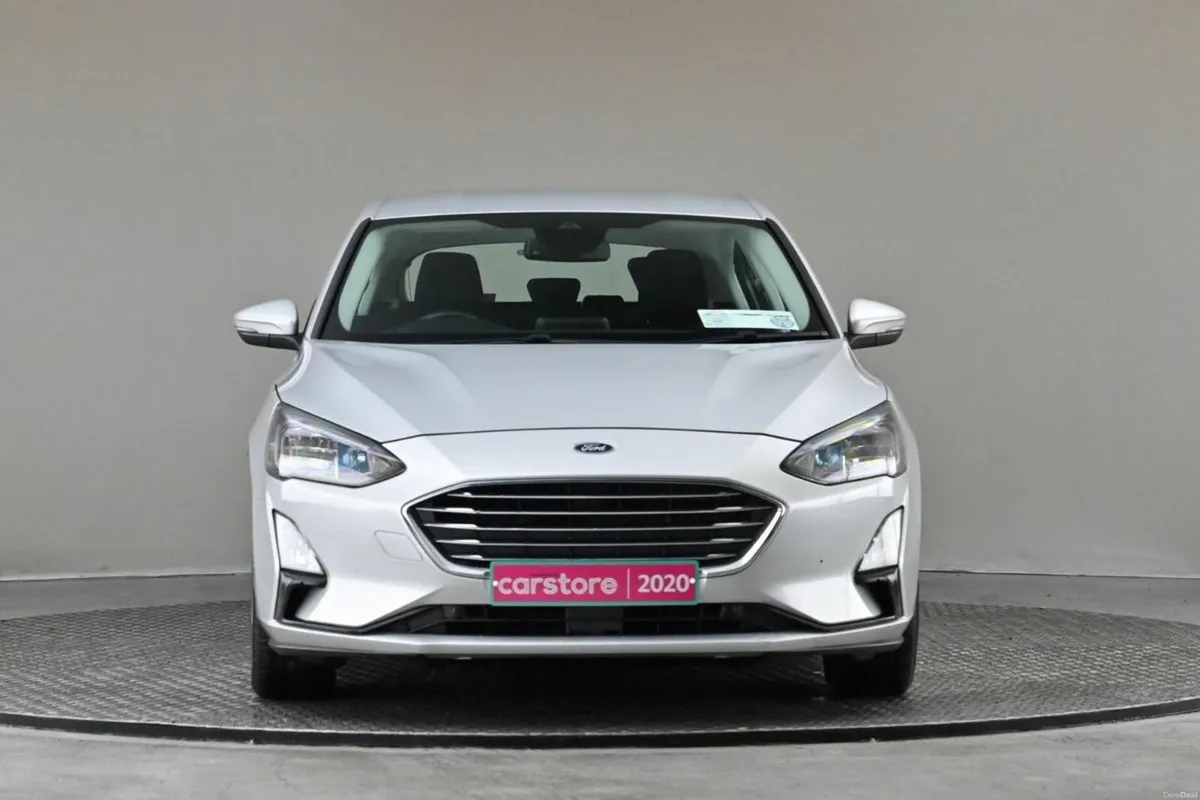 Ford Focus 1.5TD TITANIUM 120BHP 6SPD **SAT NAV**R - Image 2