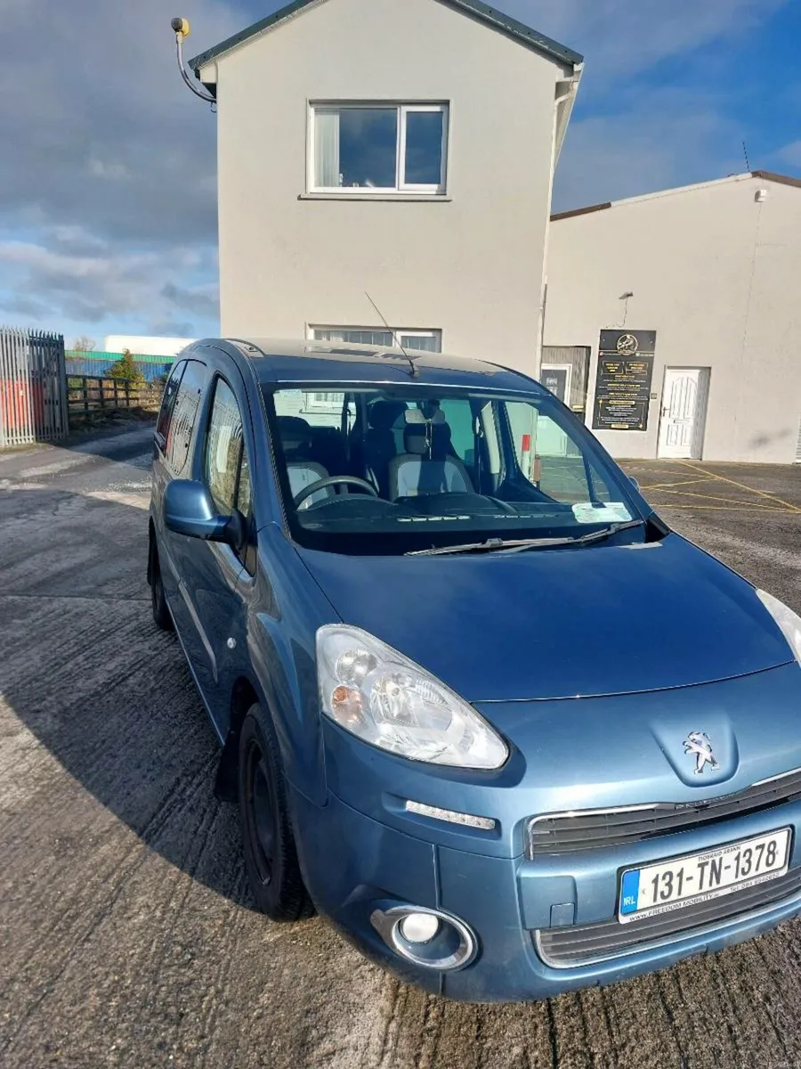 Low mileage - Peugeot partner with wheelchair ramp - Image 1
