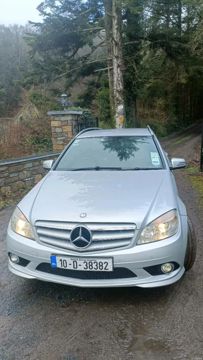 Mercedes Estate 2010 - Image 1