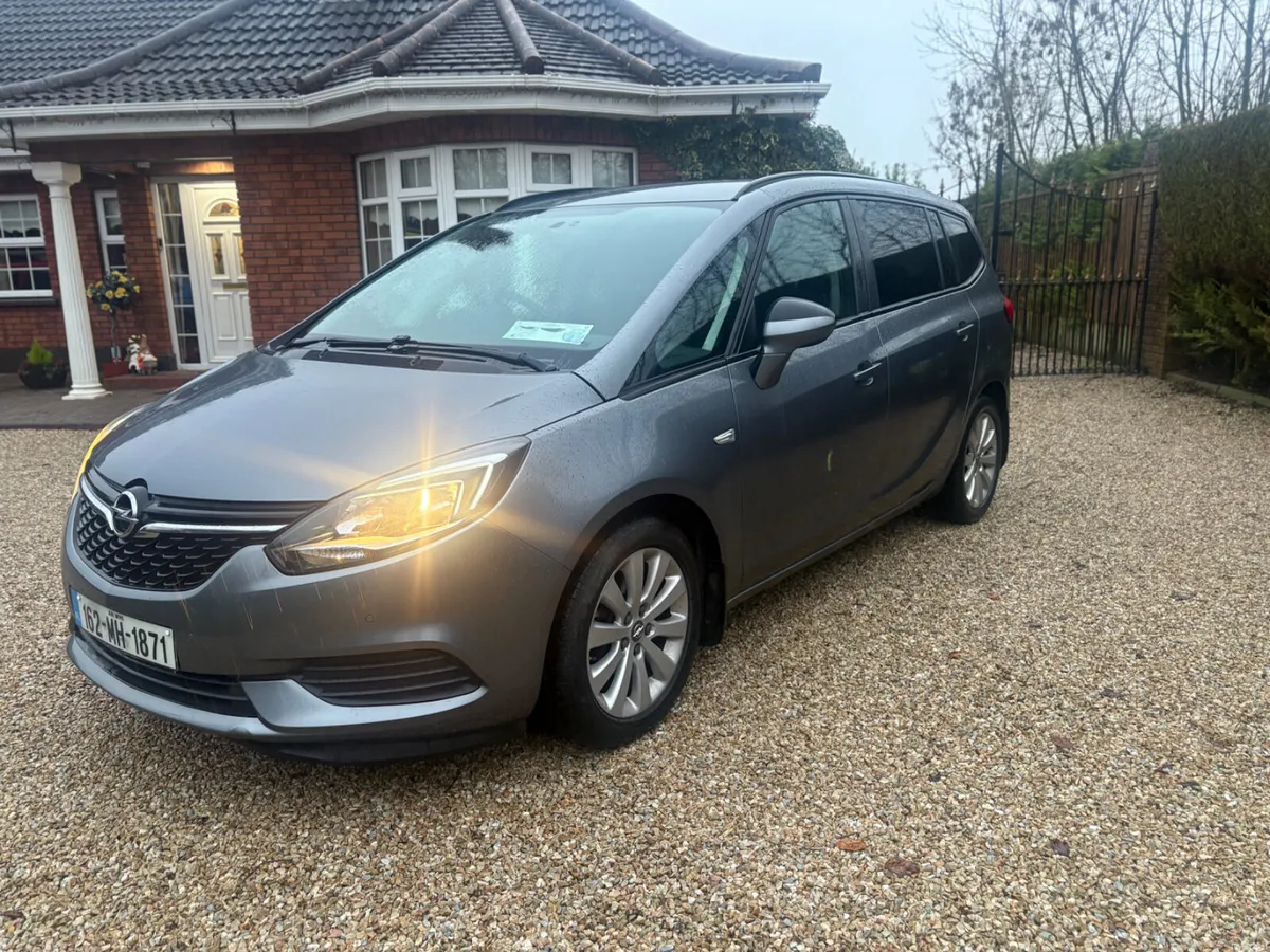 Opel Zafira 2016 , Low mileage, 7 seater - Image 3