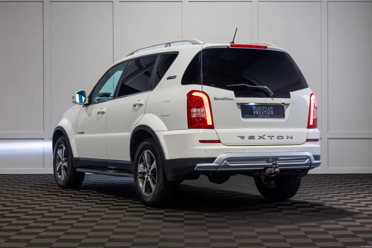 2019 SsangYong Rexton RX220 EX 2 Seat Commercial - Image 4