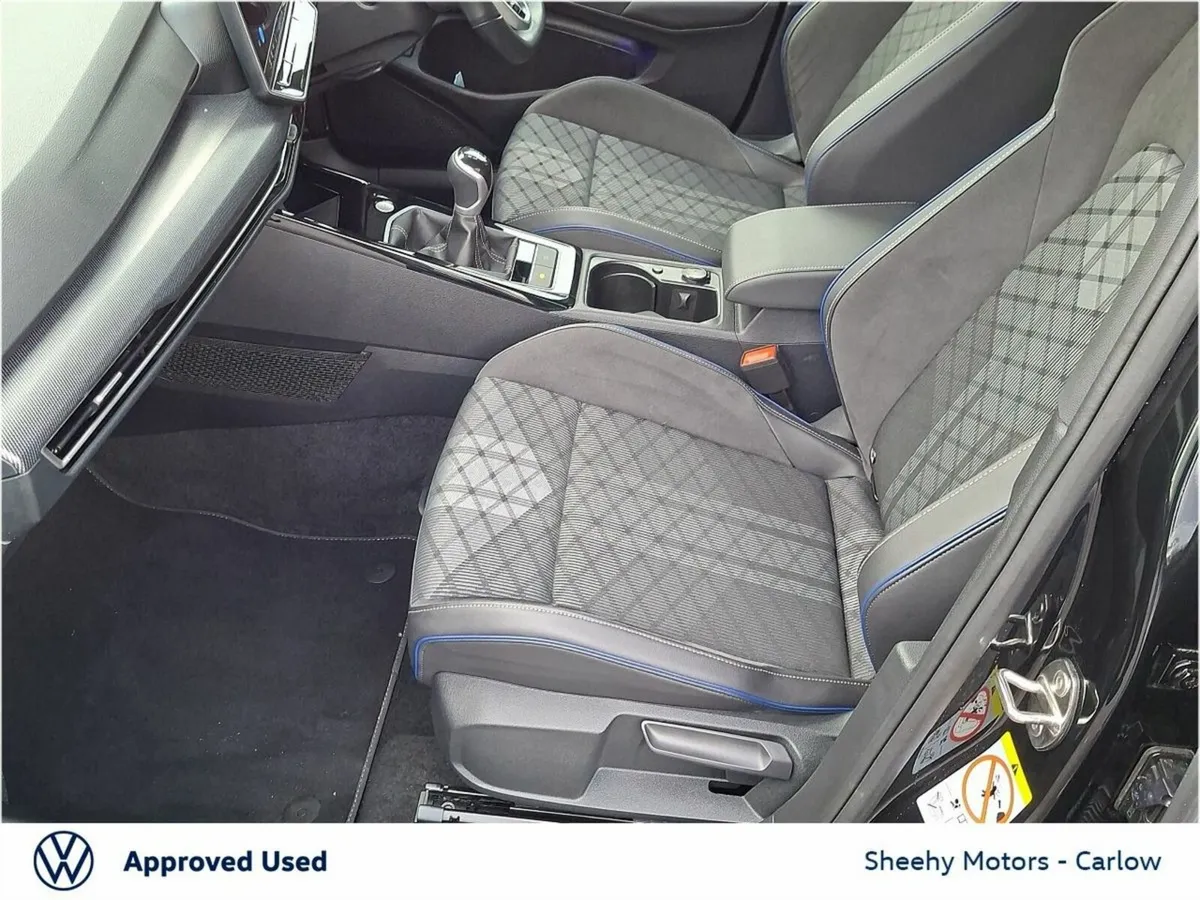 Volkswagen Golf 1.5TSI R-Line 5DR - Image 4