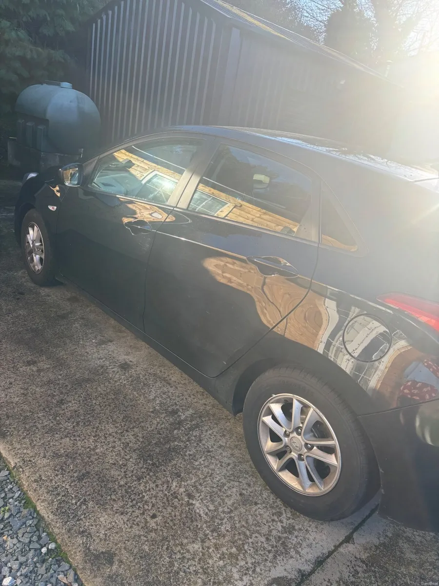 Hyundai i30 2013 - Image 2