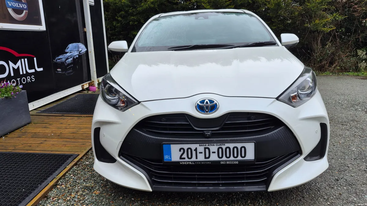 Toyota Yaris 1.5 Hybrid High Spec - Image 2