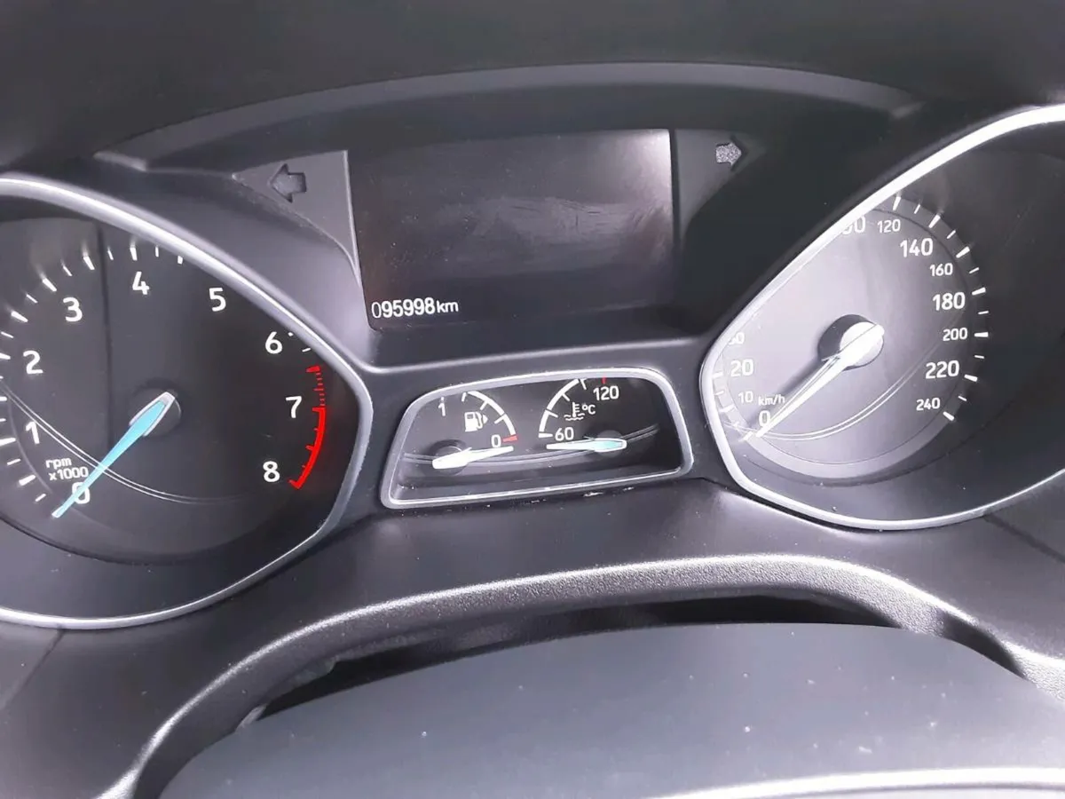 Ford focus 2016  1LTR PETROL - Image 2