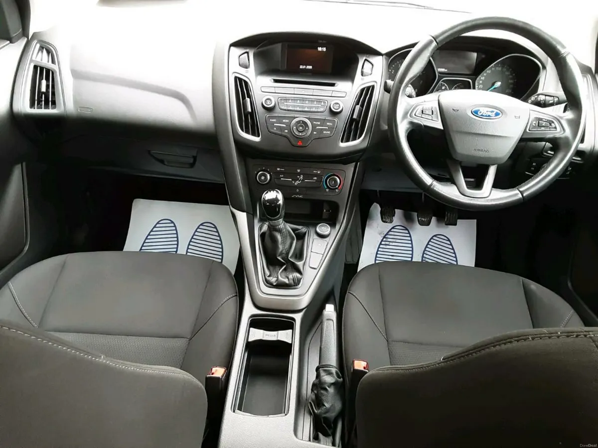 Ford focus 2016  1LTR PETROL - Image 4
