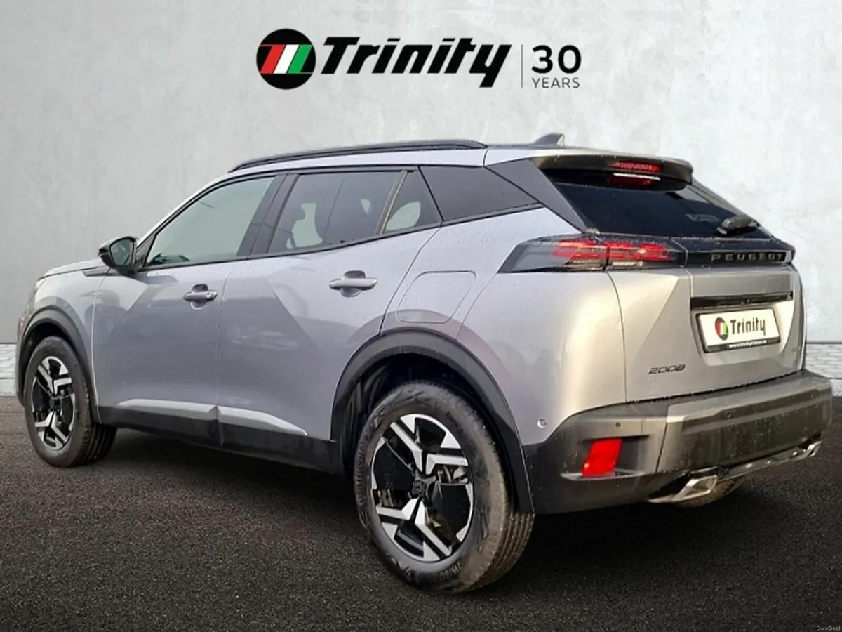 Peugeot 2008 ** HYBRID 145BHP ** ALLURE ** TRINITY - Image 3