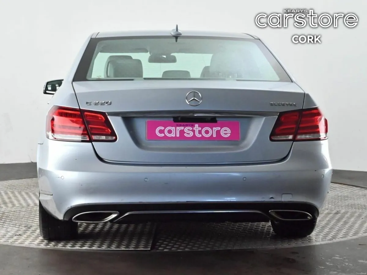 Mercedes-Benz E-Class E 200 BLUETEC CLASSIC A/T - Image 4
