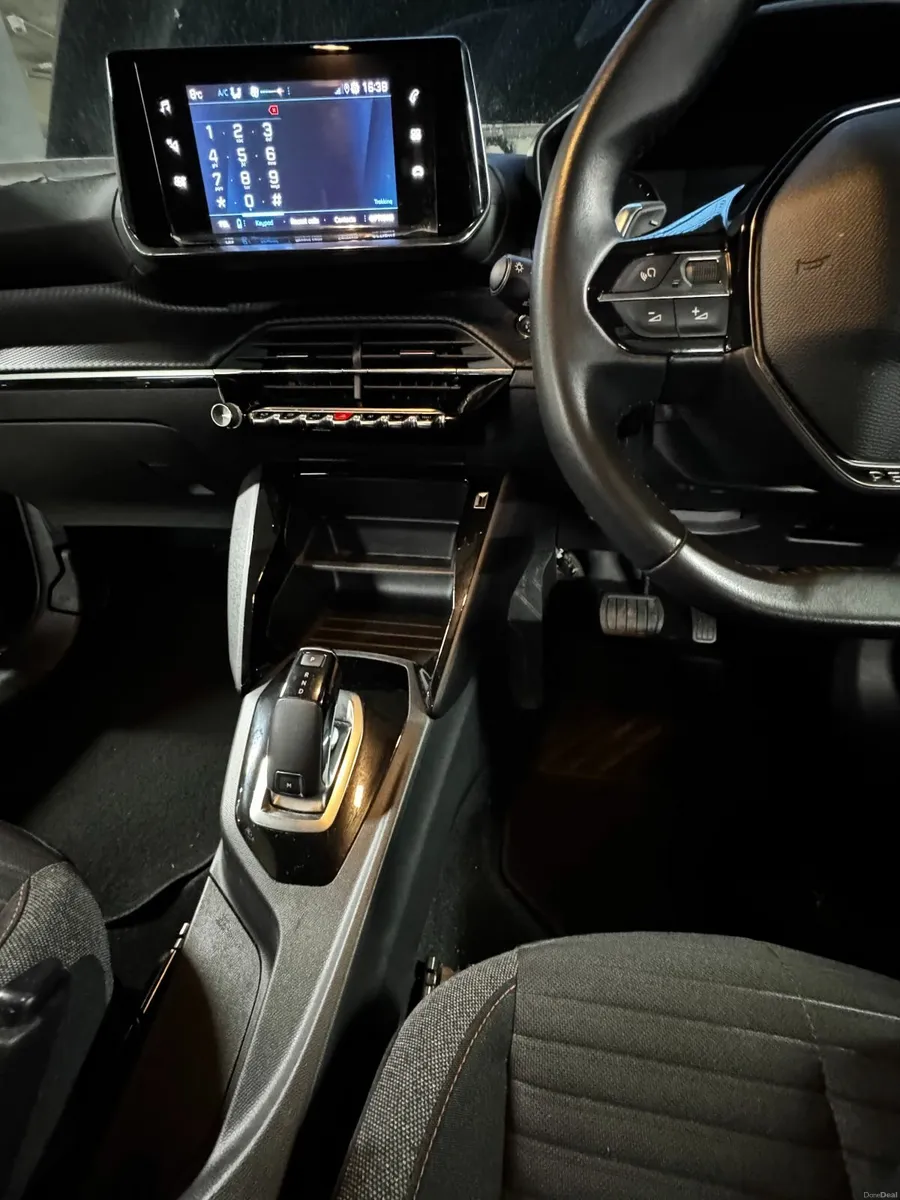 Peugeot 208 2021 - Image 3