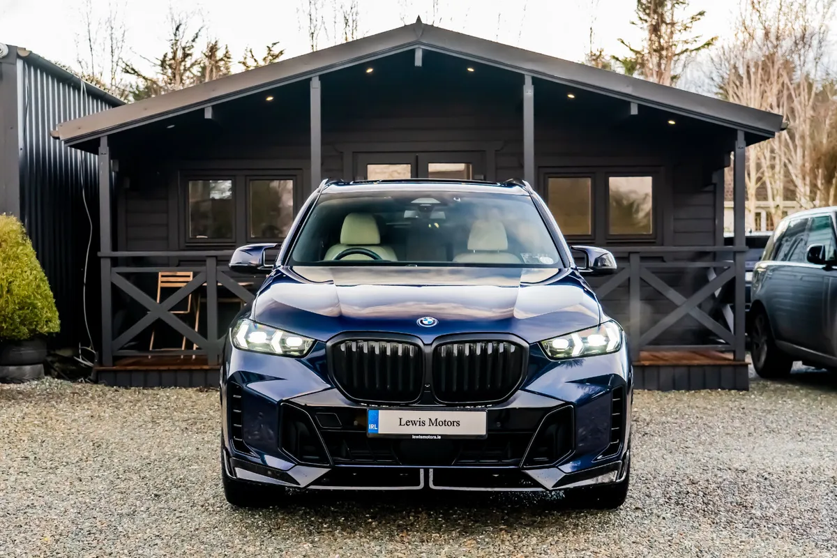 2024 BMW X5 50e M Sport **DEPOSIT TAKEN** - Image 2