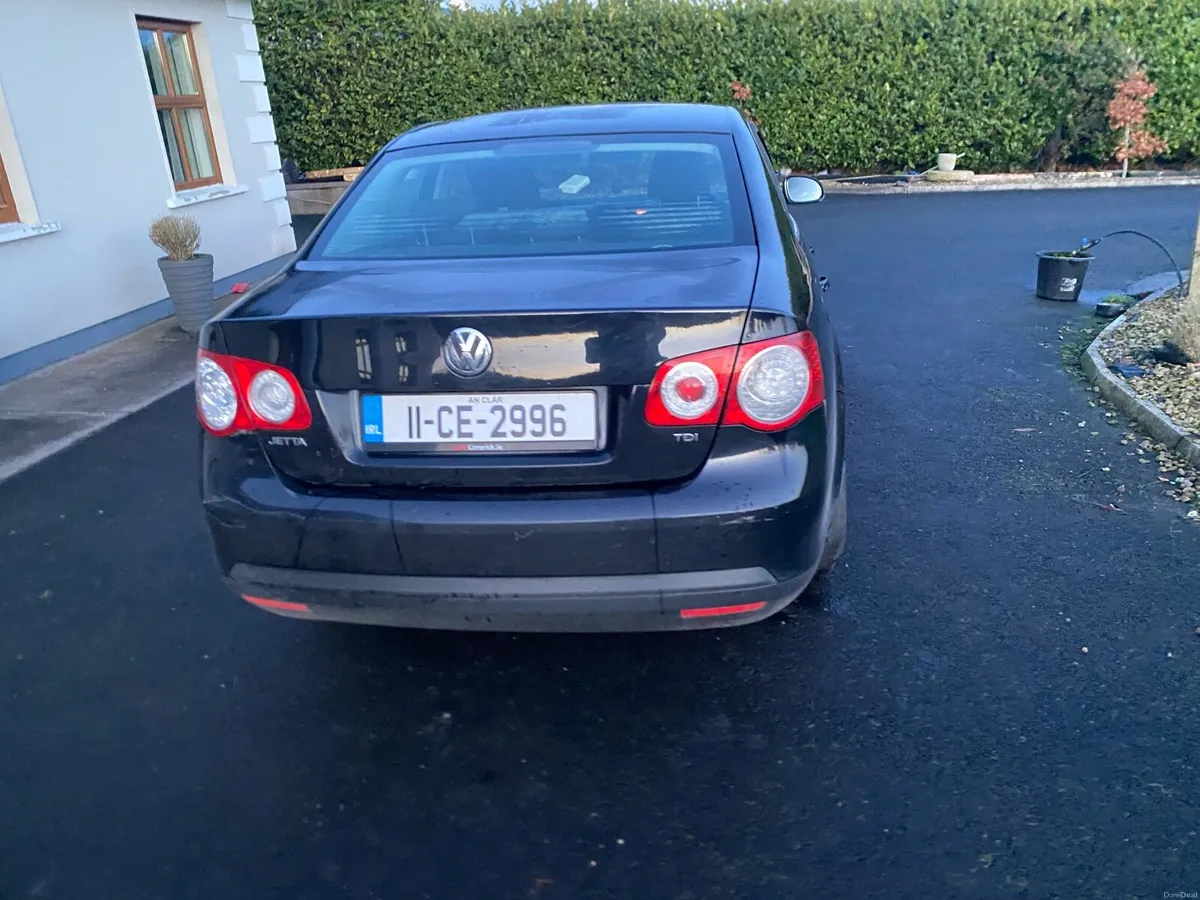 Volkswagen Jetta - Image 4