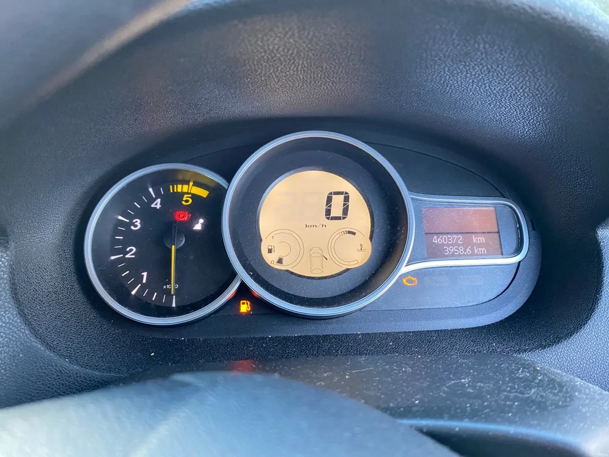 Renault Megane 2012 - Image 2