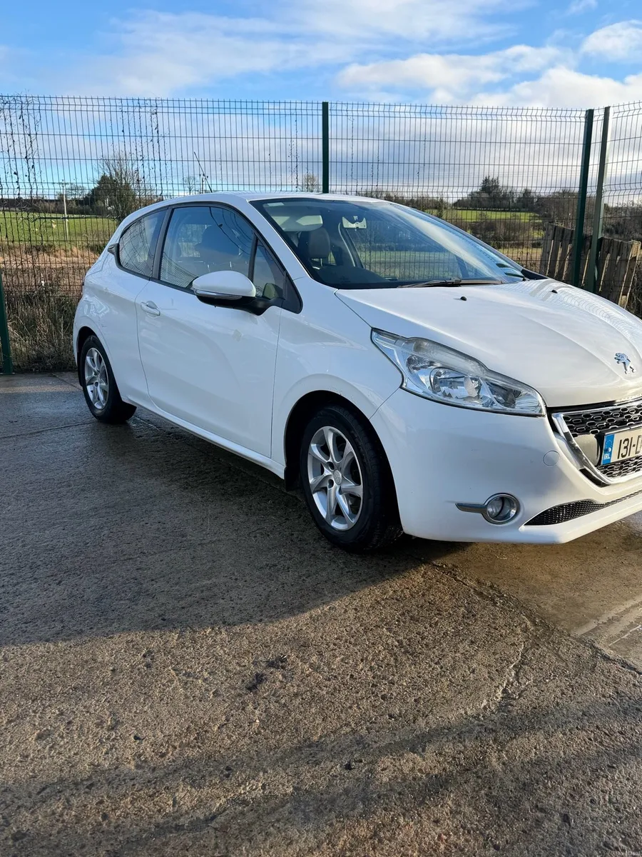 2013 Peugeot 208 1.2 - Image 1