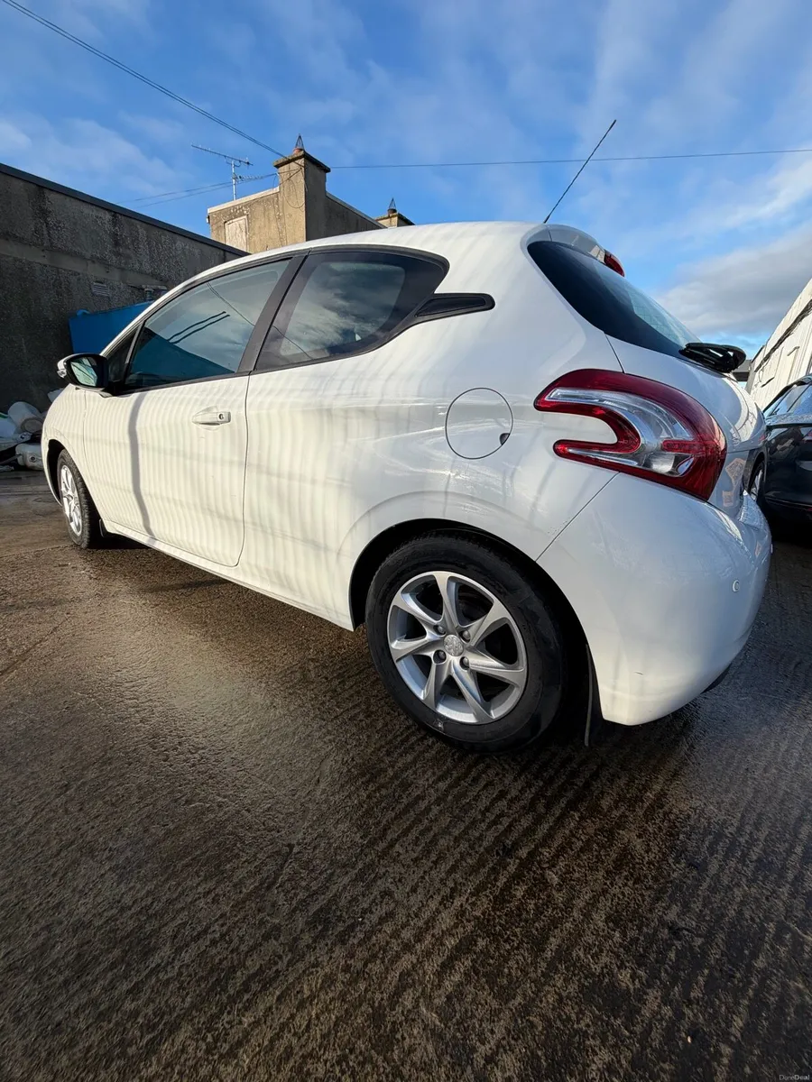 2013 Peugeot 208 1.2 - Image 4