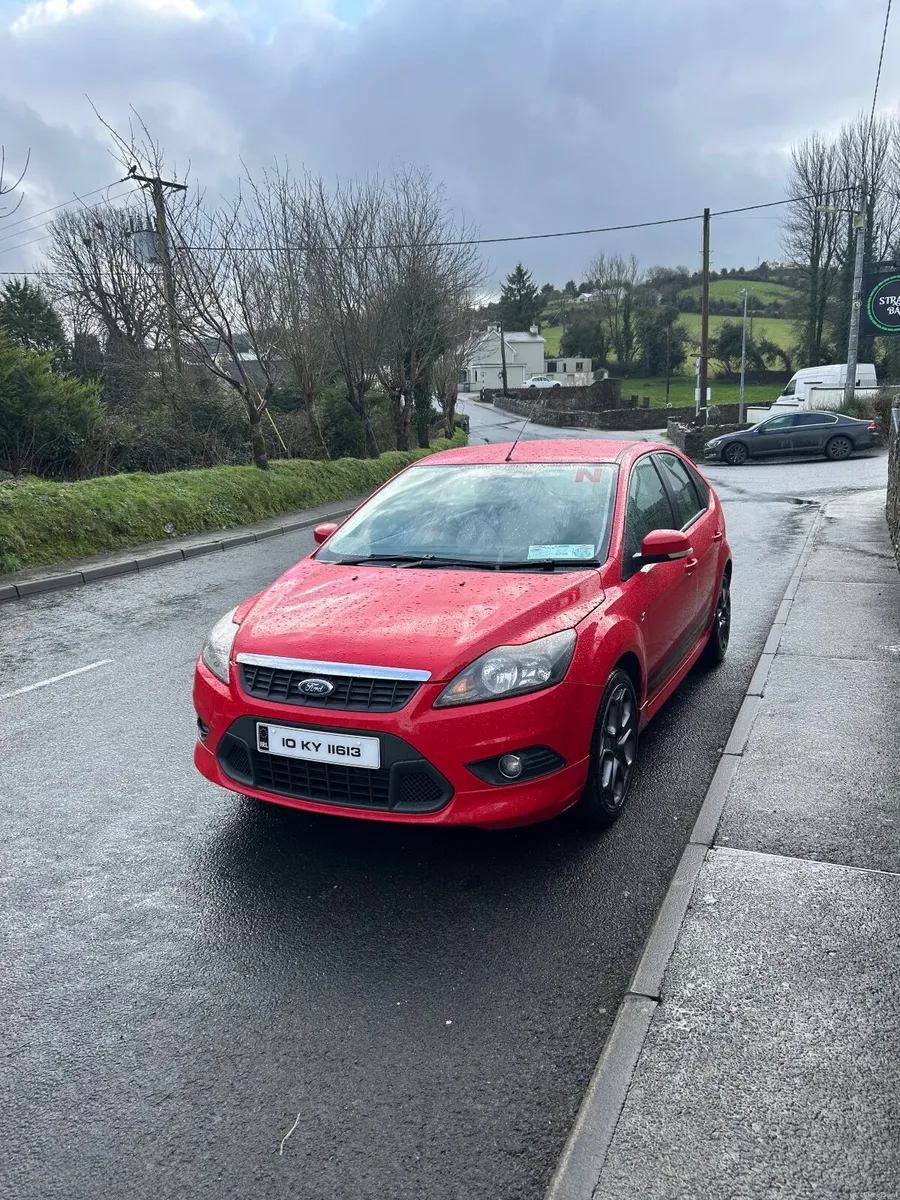 Ford Focus 2010 - Image 1