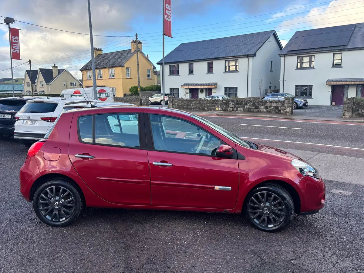 Renault Clio 2010 PETROL  NCT PLUS  TAXED - Image 3