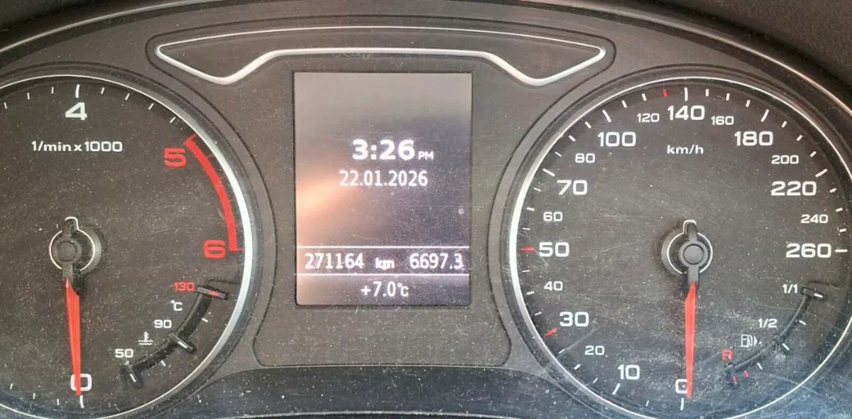 141 Audi A3 SB 1.6 Hatchback - Image 2