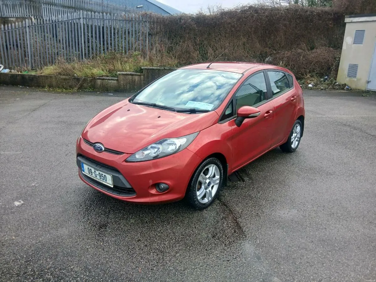 2009 Ford fiesta !! Low kilometres !! - Image 2