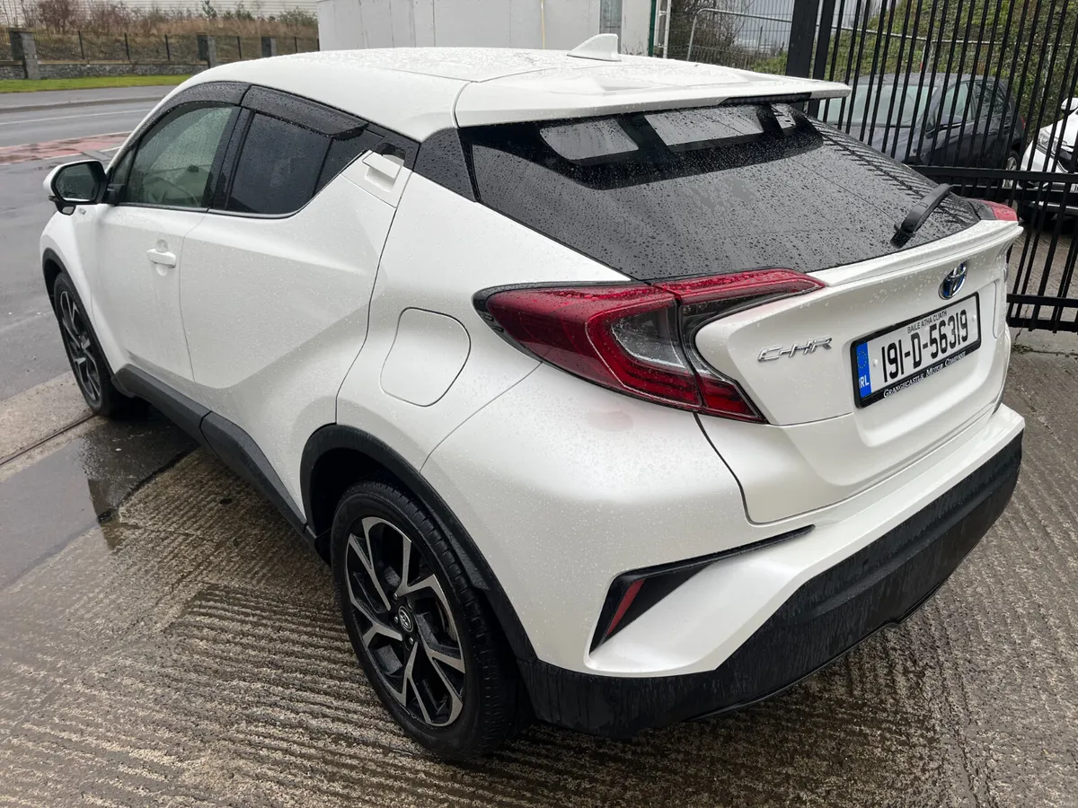 TOYOTA C-HR 2019, 1.8 HYBRID AUTO FULL LEATHER - Image 4