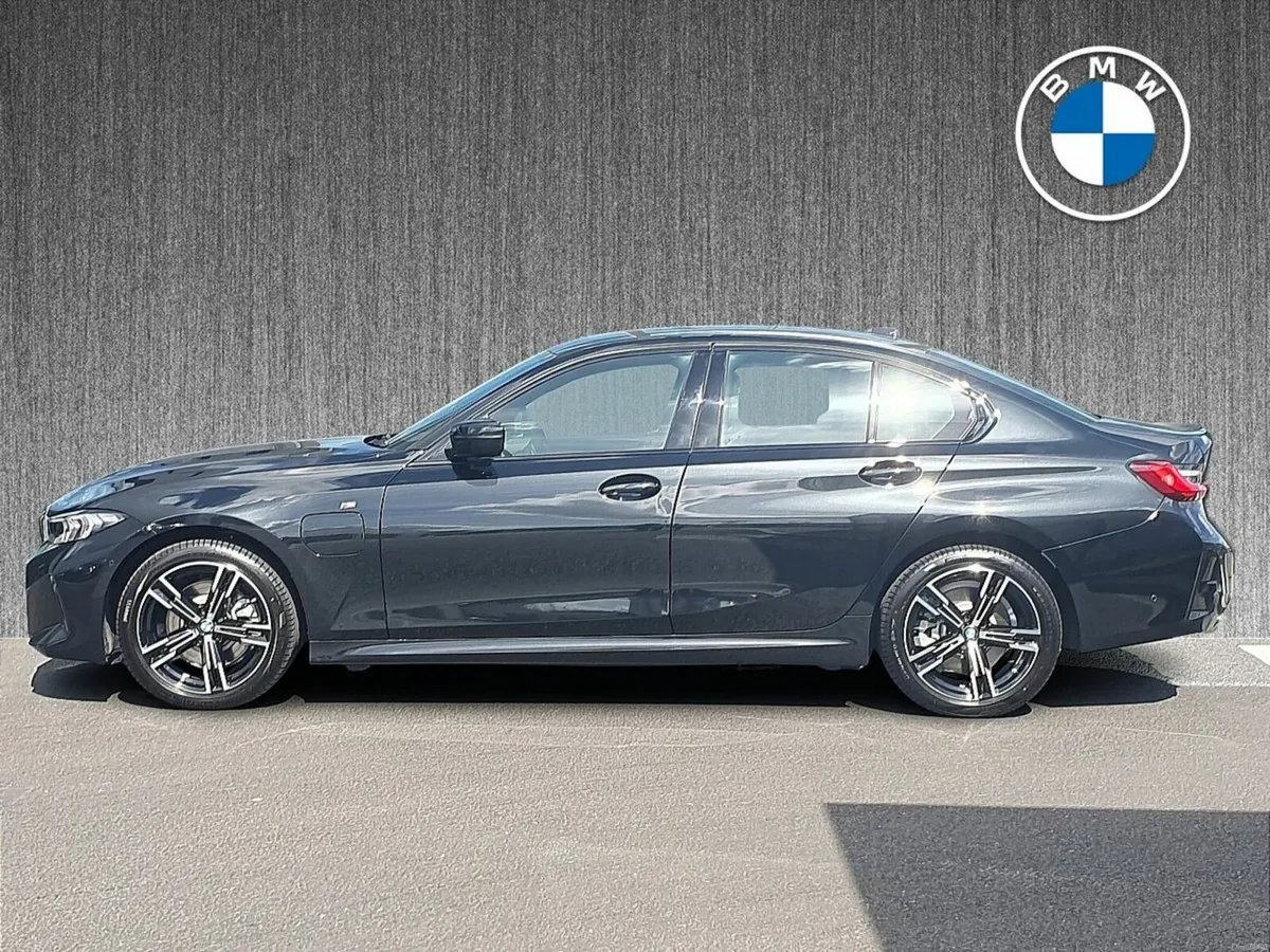 BMW 3-Series 330e M Sport Saloon - Image 4
