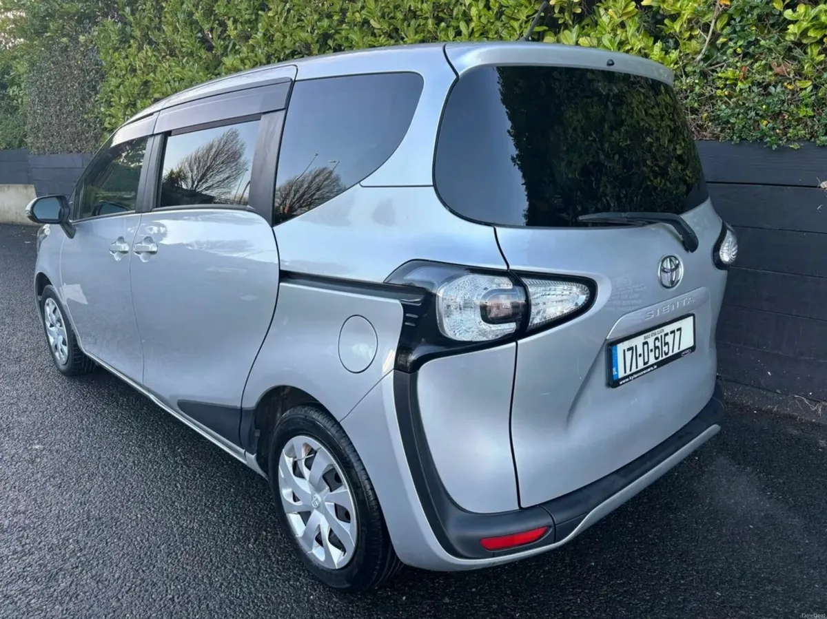 Toyota Sienta 2017 - Image 2
