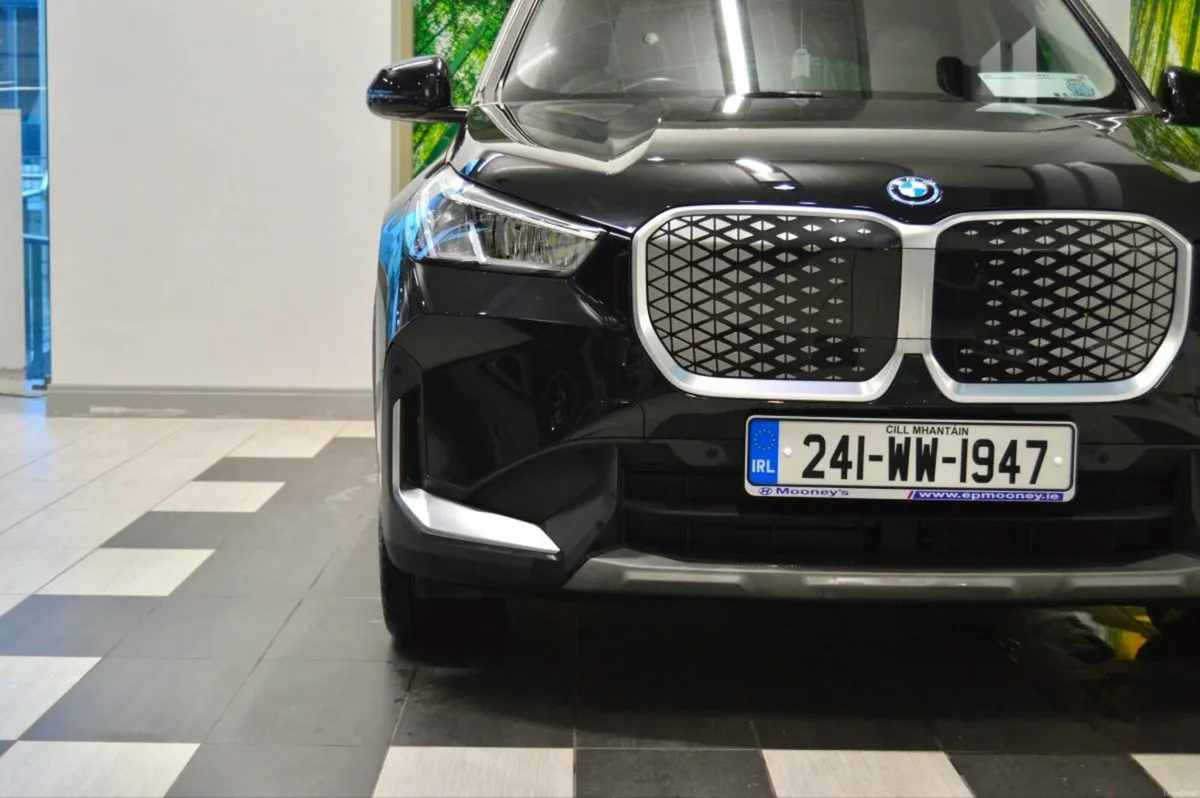 BMW iX1 eDrive20 Sport - Image 3