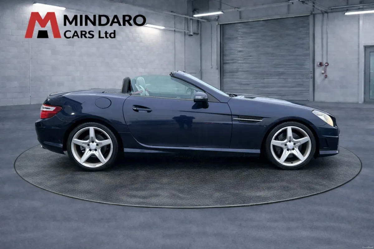 Mercedes-Benz SLK 2013//EXCELLENT CONDITION - Image 3