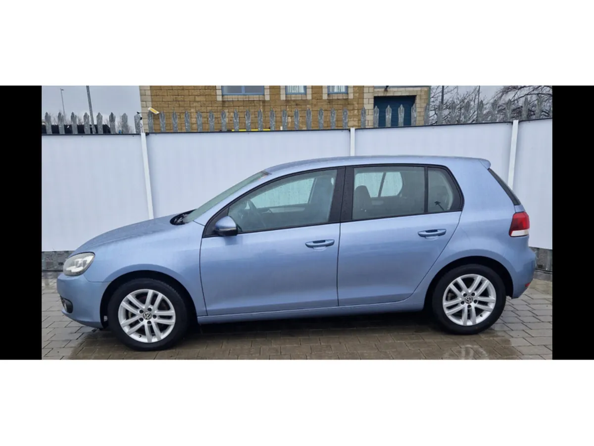 Volkswagen Golf 1.2 PETROL AUTO - Image 4