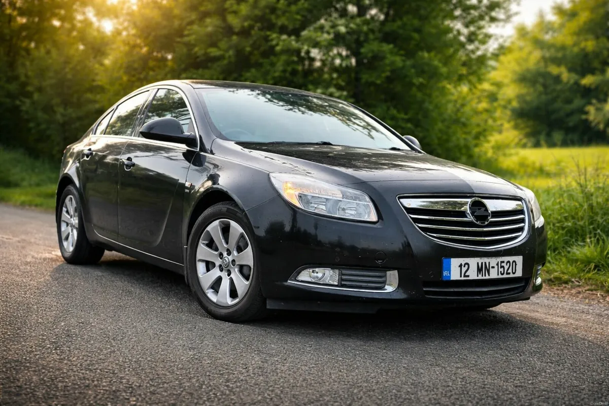 Vauxhall Insignia 2012 - Image 1