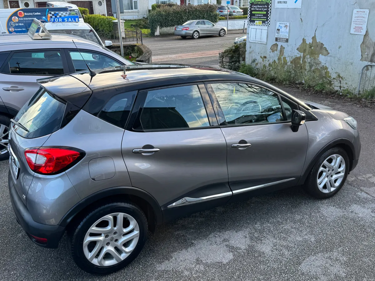 Renault Captur high spec high driving position - Image 3