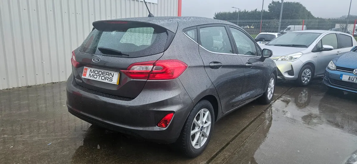 Ford Fiesta zetec 1.1 petrol 85bhp new model - Image 3