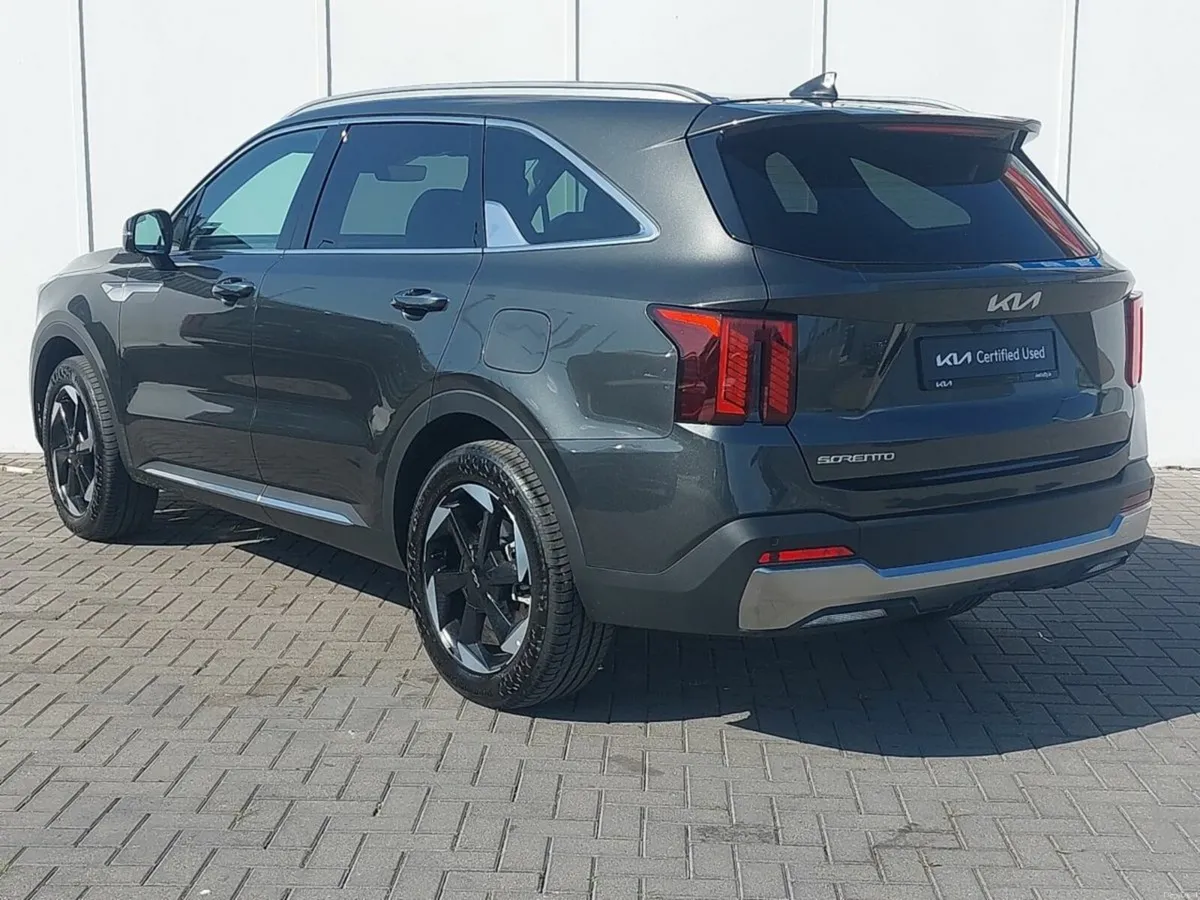 Kia Sorento PHEV 7 SEATER SEM - Image 2