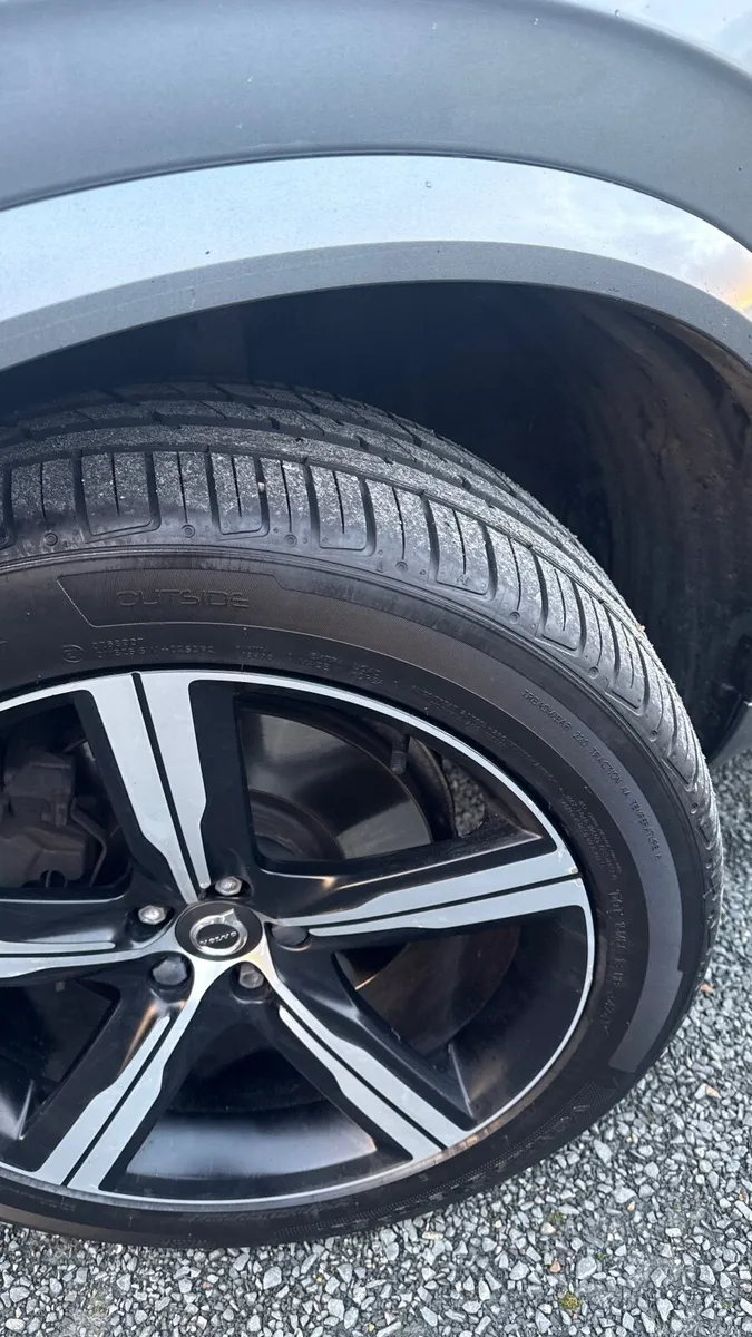 Volvo XC90 R-Design - Image 3