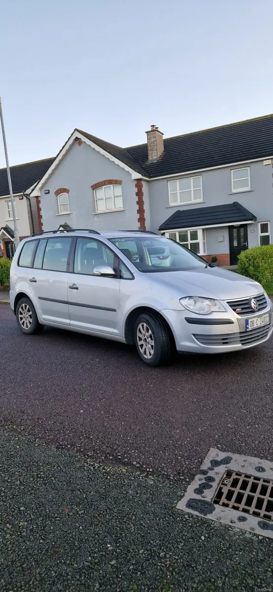 Volkswagen Touran 2008 - Image 1