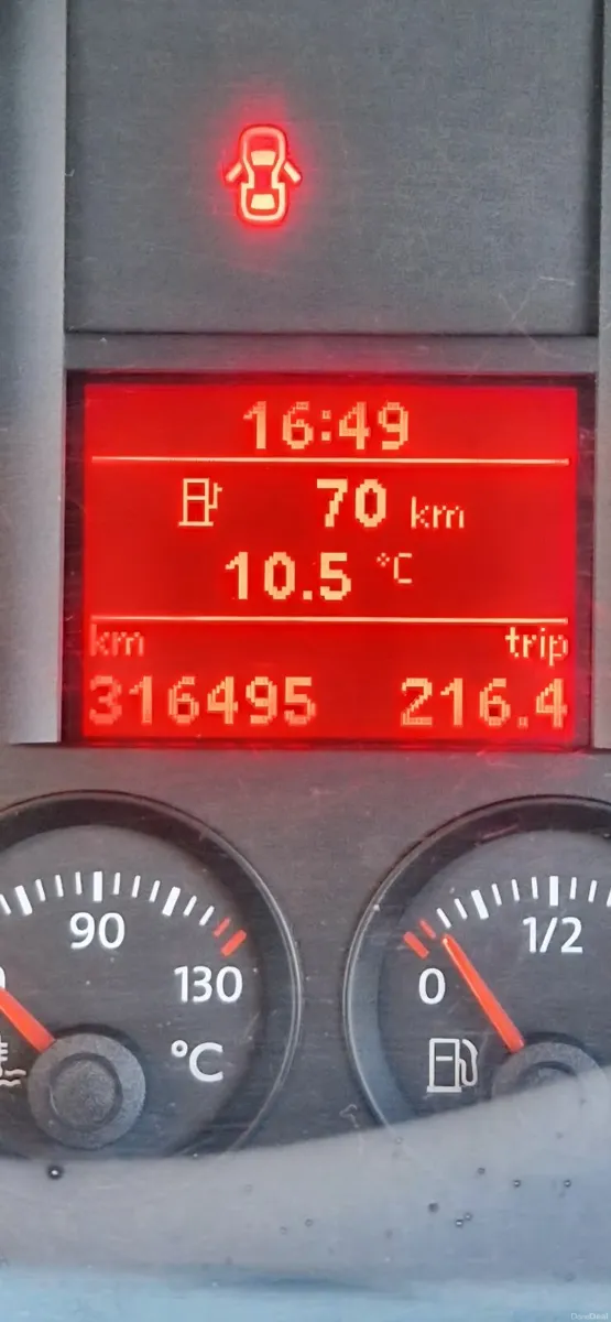 Volkswagen Touran 2008 - Image 4