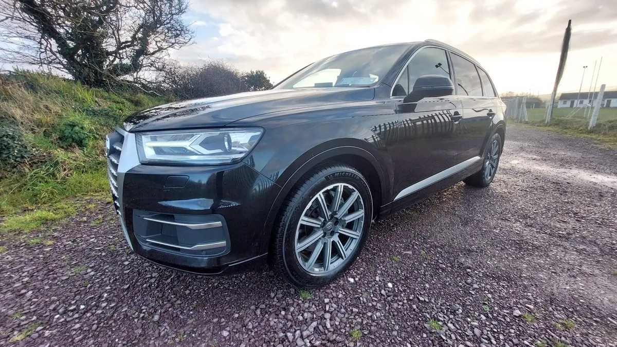 Audi Q7 SE 7 seater - Image 1