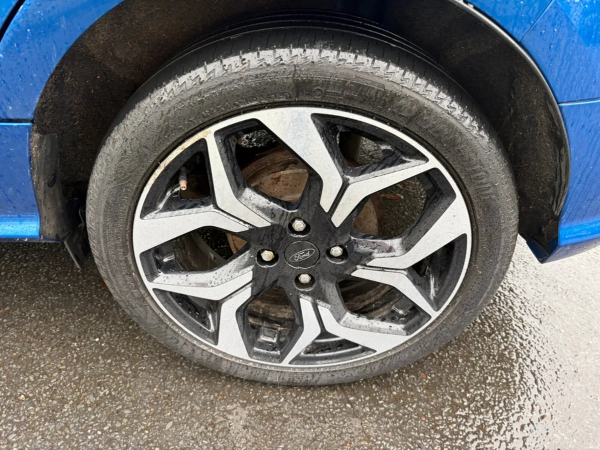 Ford EcoSport ST-LINE 120bhp New Model - Image 4