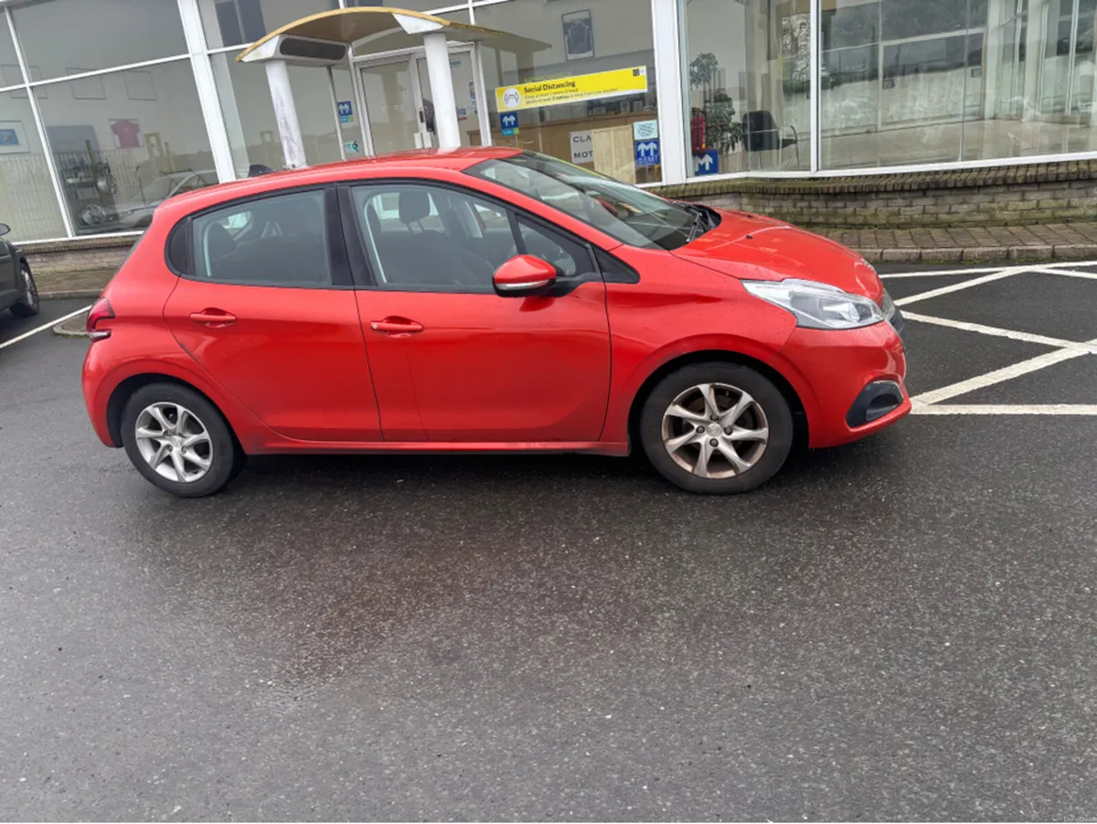 Peugeot 208 ACTIVE 1.2 4DR - Image 1