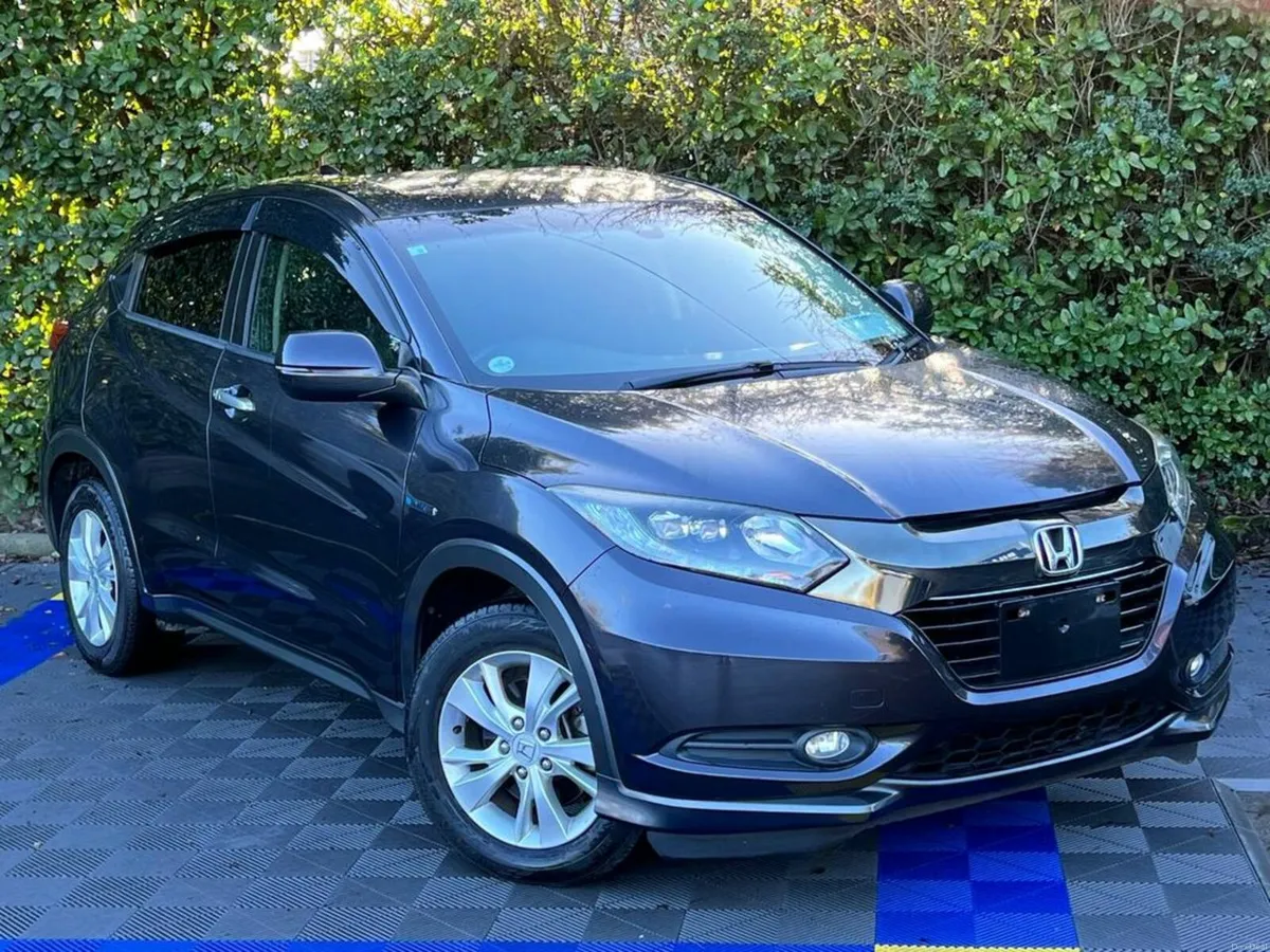 Honda Vezel 1.5 HYBRID // ADAPTIVE CRUISE CONTROL - Image 1
