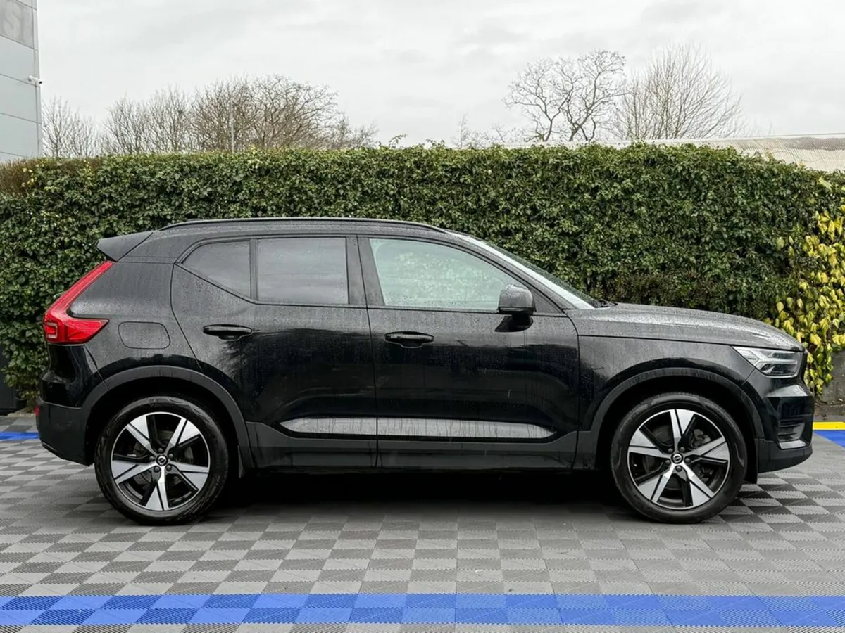 Volvo XC40 R-DESIGN T4 1.5 HYBRID // SERVICE HISTO - Image 2