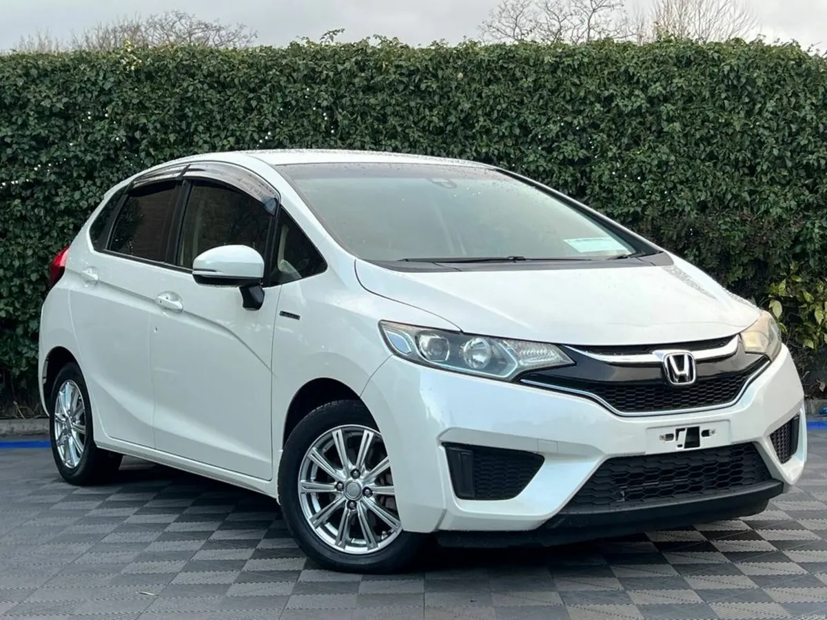 Honda Fit L-PACKAGE 1.5 HYBRID // SERVICE HISTORY - Image 1