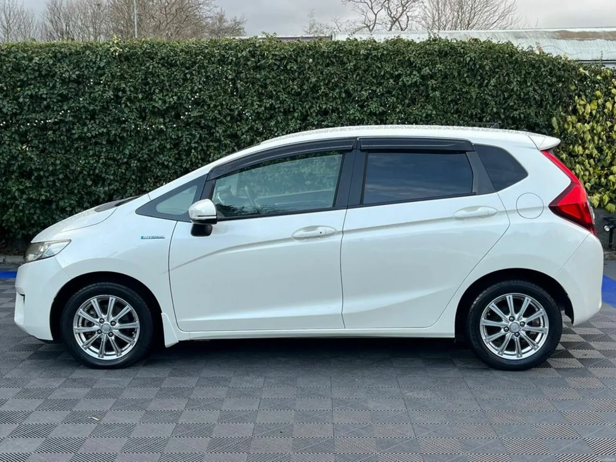 Honda Fit L-PACKAGE 1.5 HYBRID // SERVICE HISTORY - Image 3