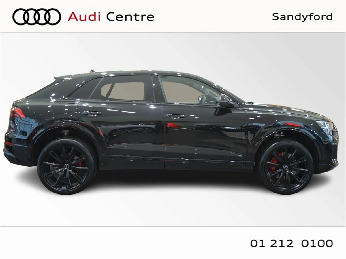 Audi Q8 SUV 60 TFSIE Q COMP 490PS - Image 2