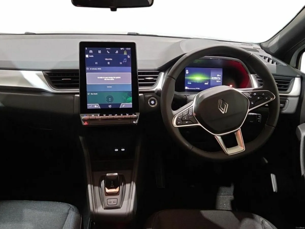 Renault Captur techno full hybrid E-Tech 160 Auto - Image 2