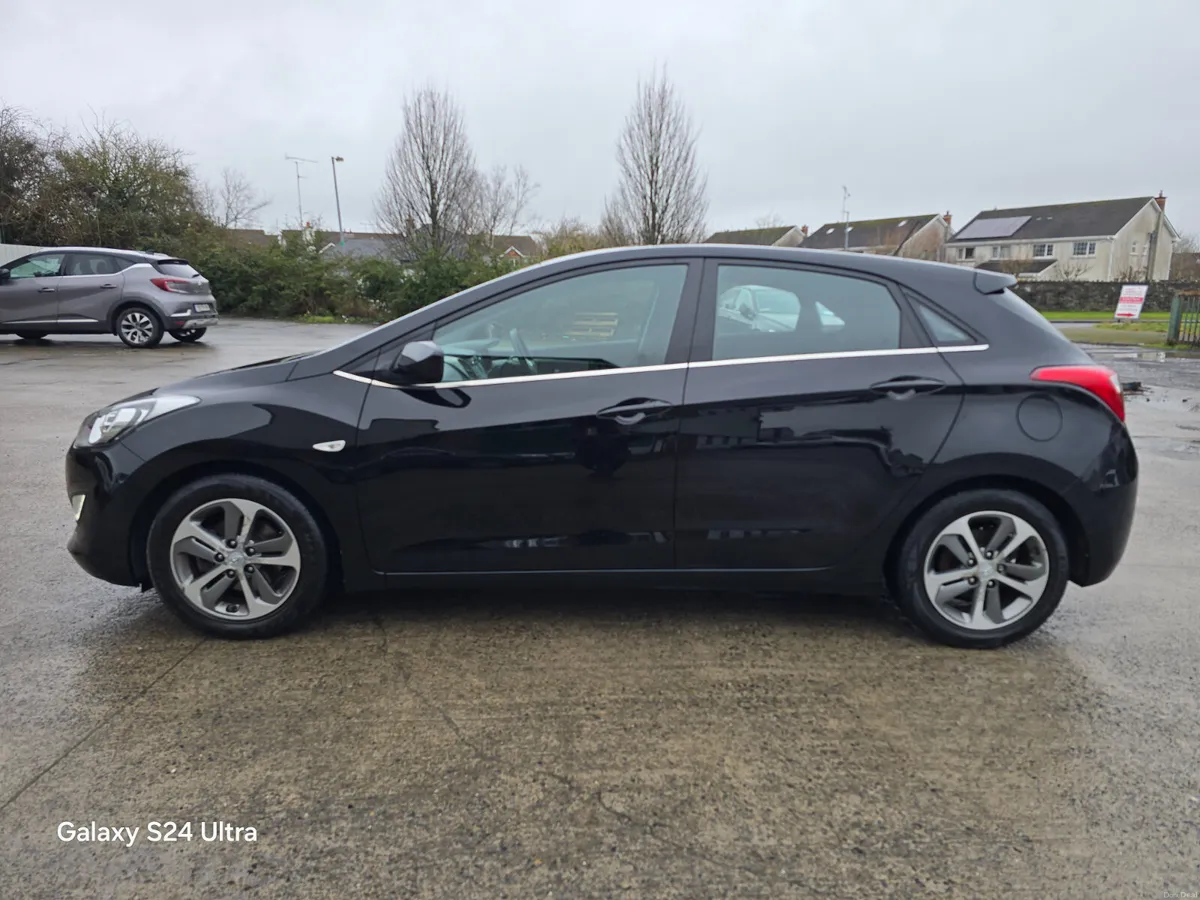 Hyundai i30  1.4 Deluxe - Image 4