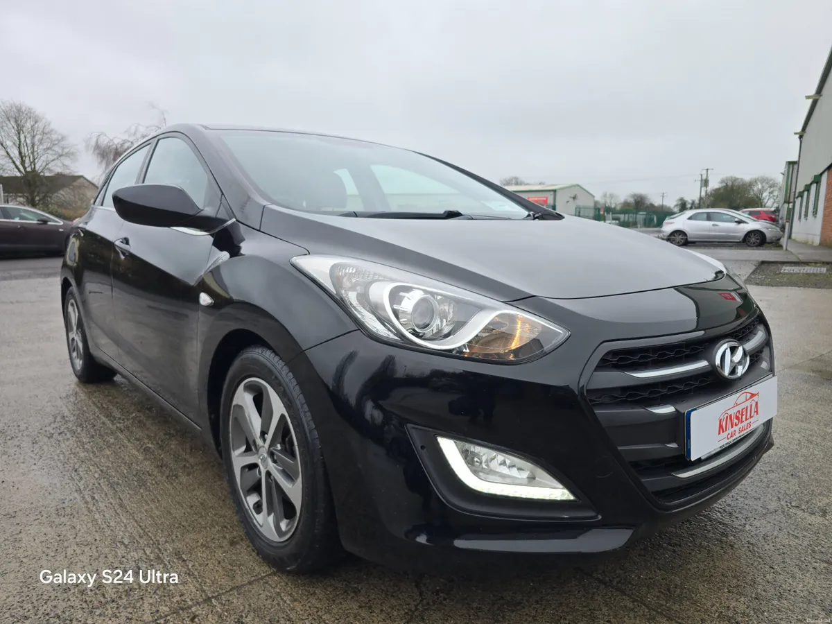 Hyundai i30  1.4 Deluxe - Image 3