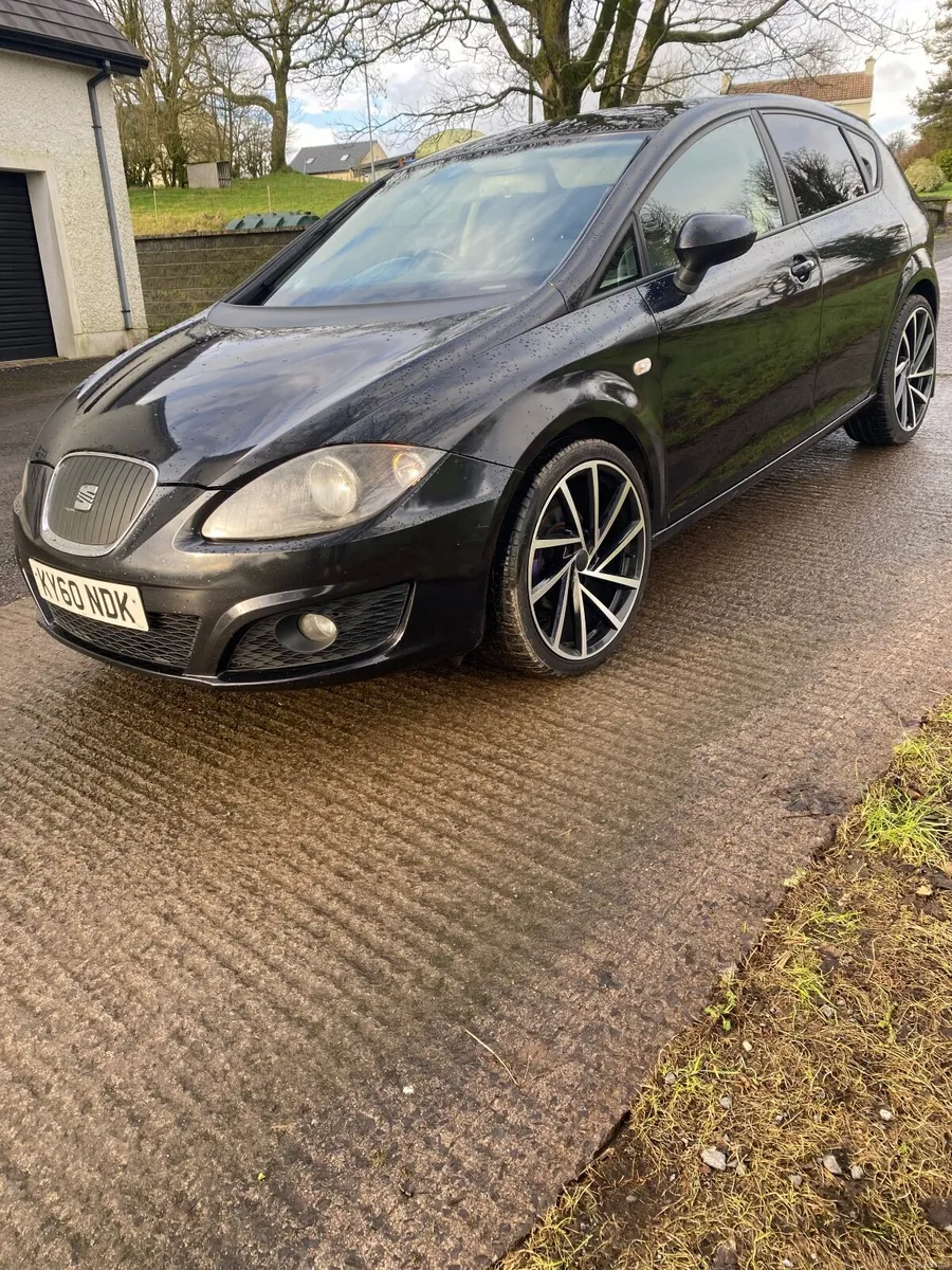 SEAT Leon 2011 - Image 1